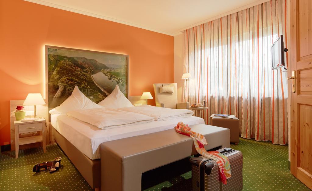 Ringhotel Boemers Mosel Landhotel Алф Екстериор снимка