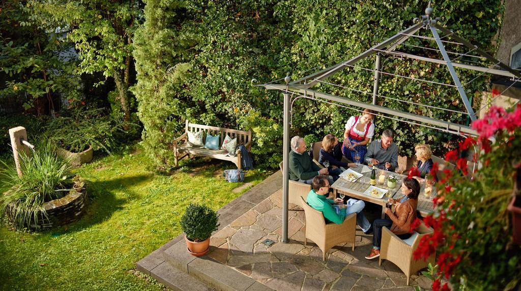 Ringhotel Boemers Mosel Landhotel Алф Екстериор снимка