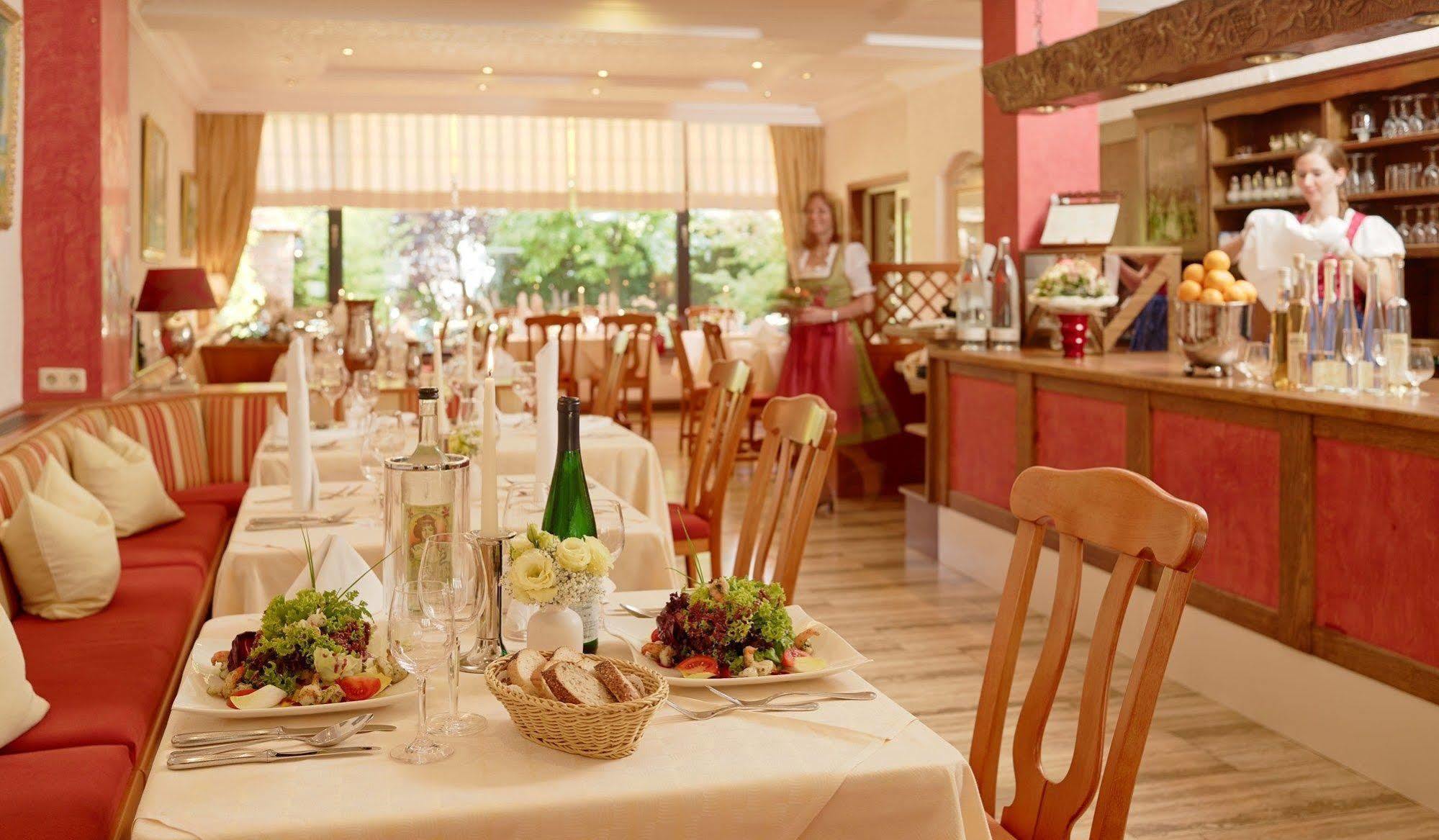 Ringhotel Boemers Mosel Landhotel Алф Екстериор снимка