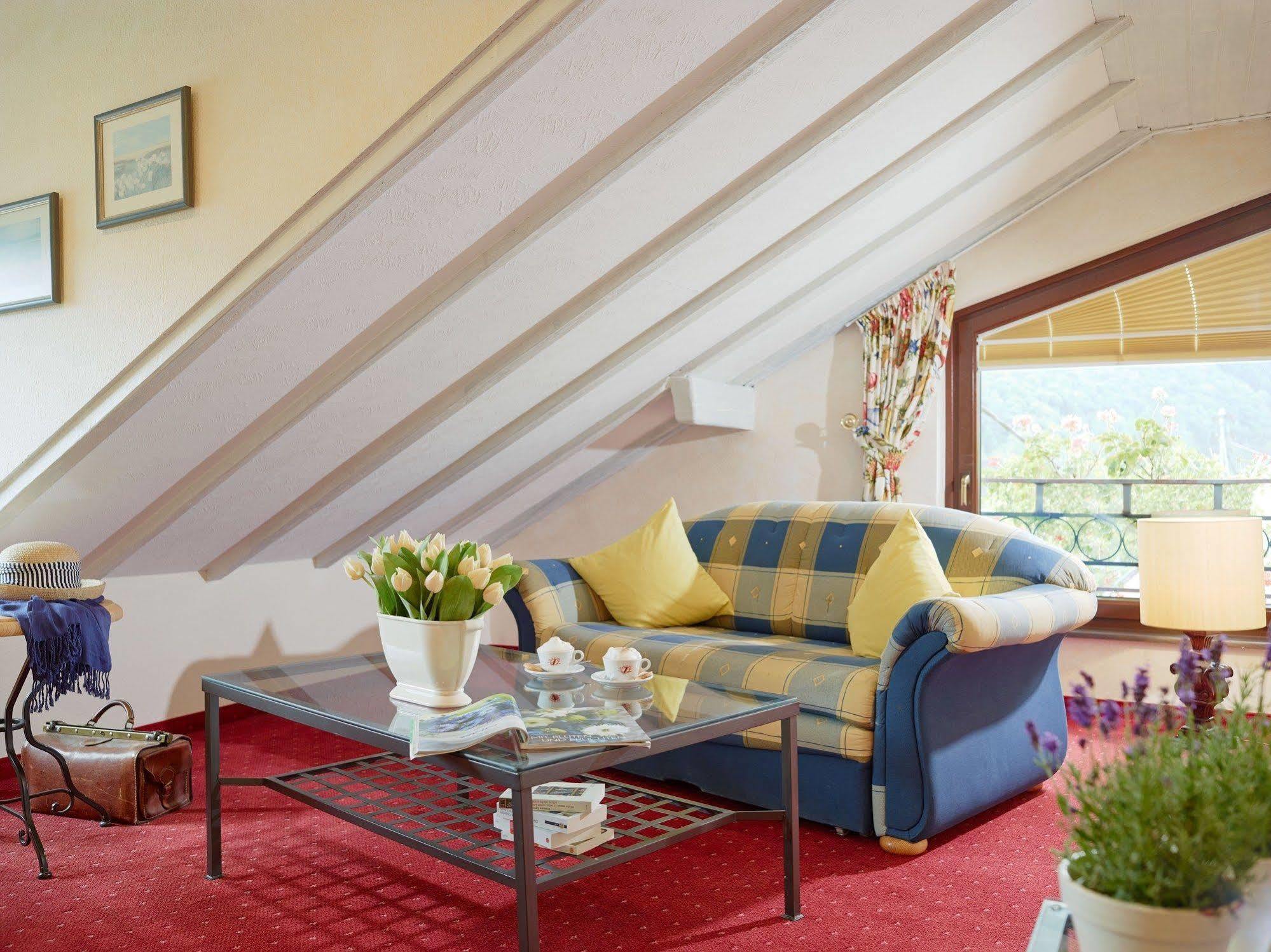 Ringhotel Boemers Mosel Landhotel Алф Екстериор снимка