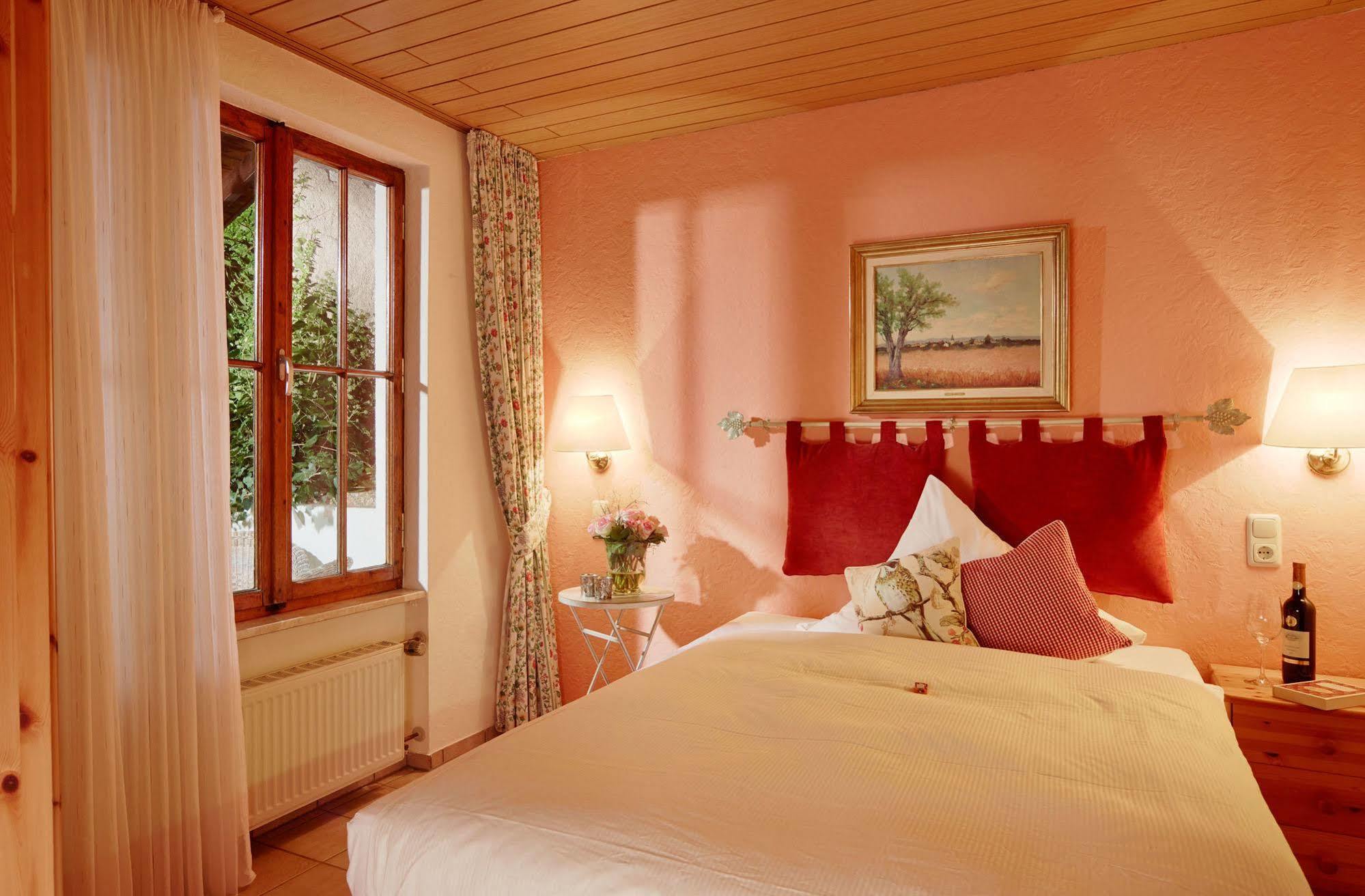 Ringhotel Boemers Mosel Landhotel Алф Екстериор снимка
